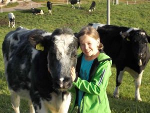 Sabine mit Ihrer Lieblingskuh Laila